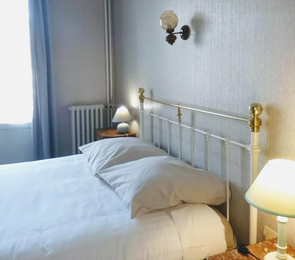 Le Soleil D'Or Hotel Vimoutiers Екстериор снимка