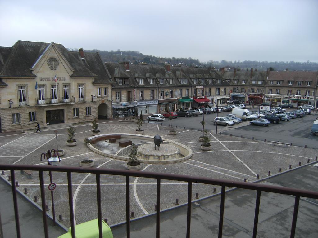 Le Soleil D'Or Hotel Vimoutiers Стая снимка