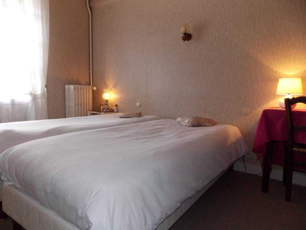 Le Soleil D'Or Hotel Vimoutiers Екстериор снимка