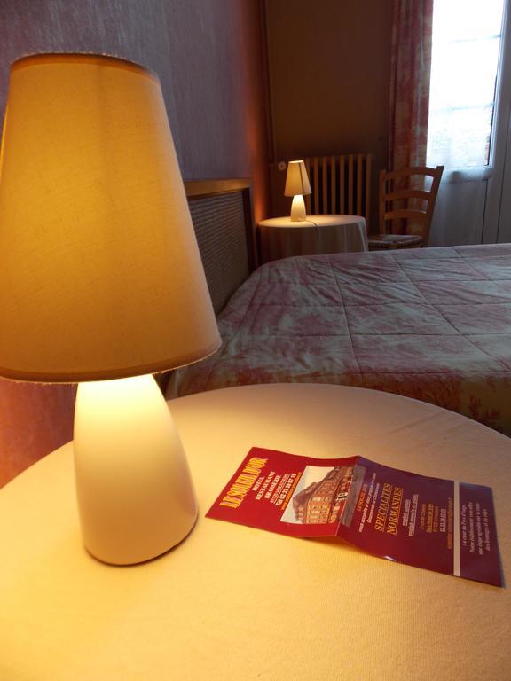 Le Soleil D'Or Hotel Vimoutiers Екстериор снимка