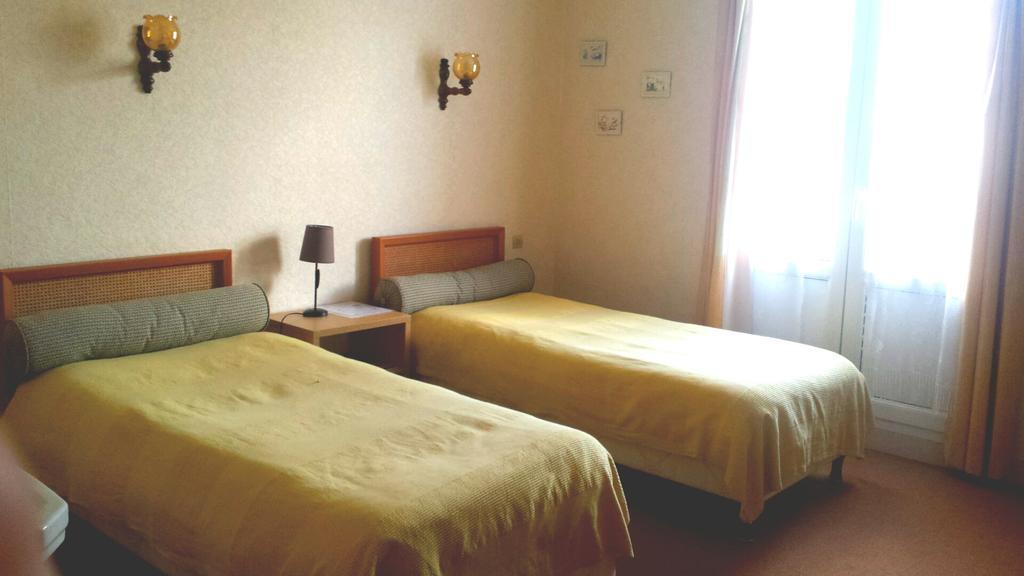 Le Soleil D'Or Hotel Vimoutiers Екстериор снимка